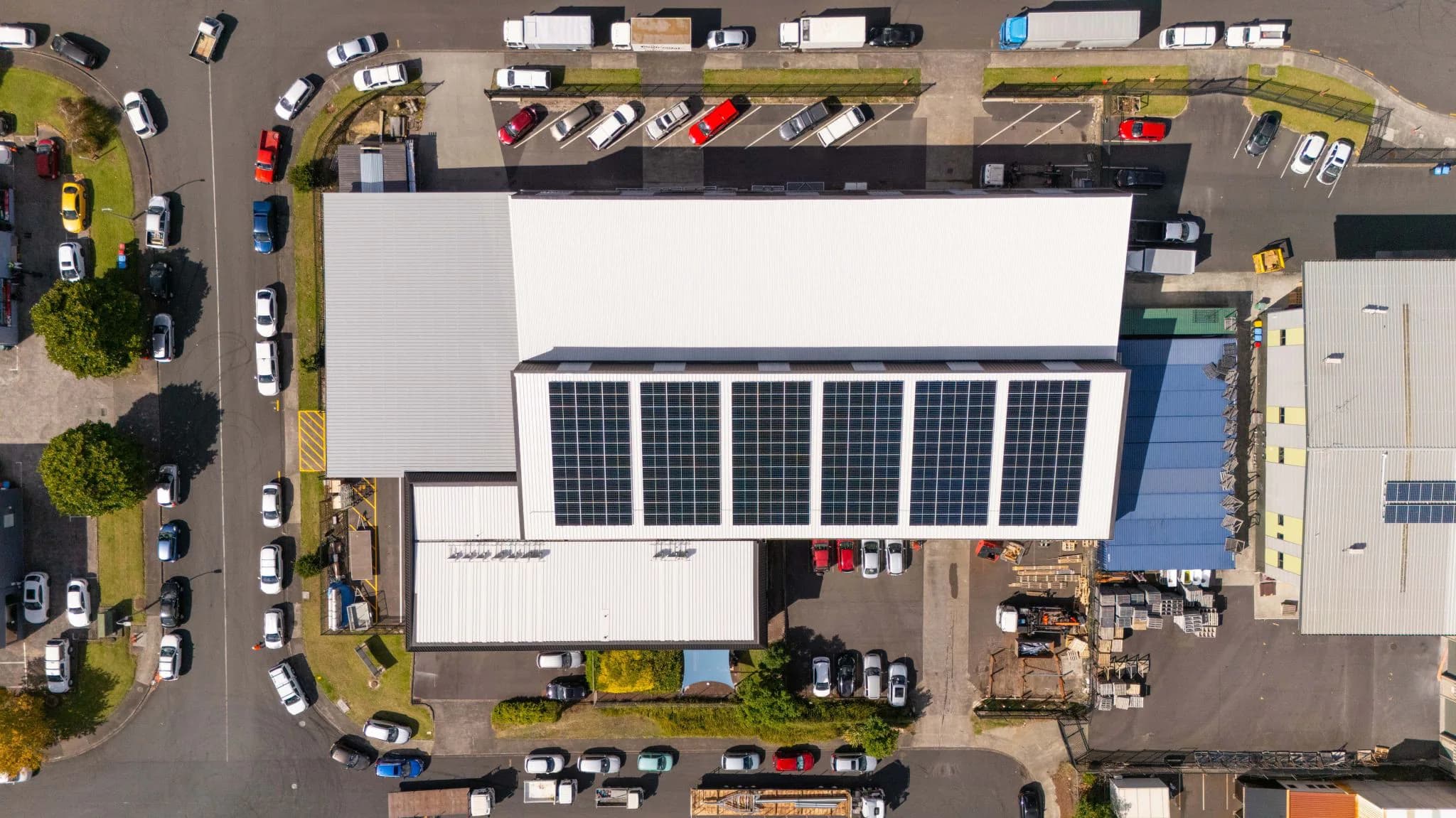 Aerial view of the ARA Metalbilt commercial solar installation